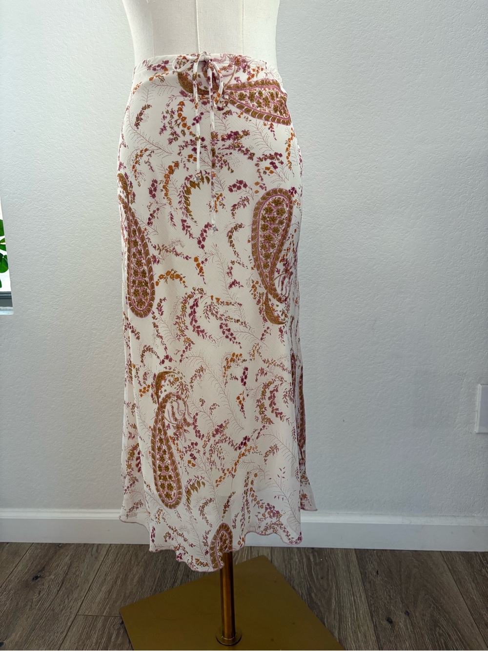 Cream Paisley Maxi Skirt with Tie Waist